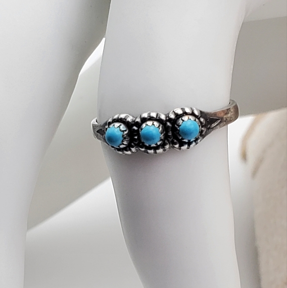 OLD PAWN STERLING SILVER NATIVE AMERICAN NATURAL SLEEPING BEAUTY TURQUOISE RING - Picture 5 of 10